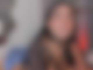 E M E L I E - 89's Live Sex Cam Show