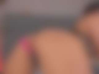 Show de câmera ao vivo com E M E L I E - 89 - Bikini no Camsoda
