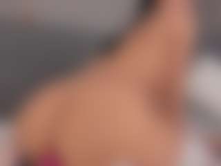 E M E L I E - 89's Live Sex Cam Show