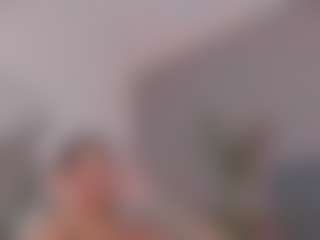 Live cam show with E M E L I E - 89 - Bikini on CamClone