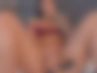 E M E L I E - 89's Live Sex Cam Show