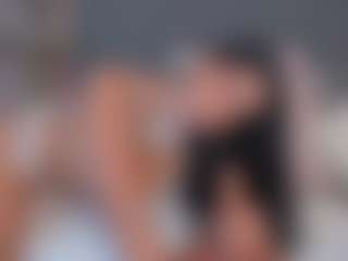 E M E L I E - 89's Live Sex Cam Show