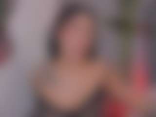 E M E L I E - 89's Live Sex Cam Show