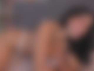 E M E L I E - 89's Live Sex Cam Show