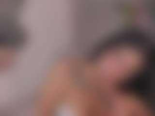 E M E L I E - 89's Live Sex Cam Show