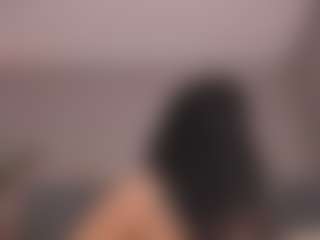 E M E L I E - 89's Live Sex Cam Show