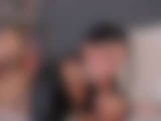 E M E L I E - 89's Live Sex Cam Show