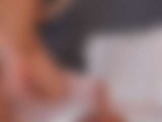 E M E L I E - 89's Live Sex Cam Show