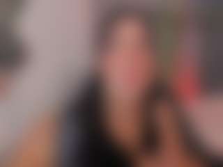 E M E L I E - 89's Live Sex Cam Show