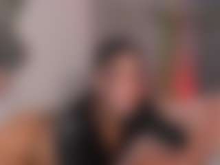 E M E L I E - 89's Live Sex Cam Show