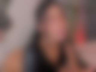 E M E L I E - 89's Live Sex Cam Show