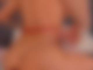 E M E L I E - 89's Live Sex Cam Show