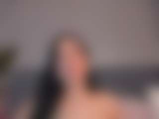 E M E L I E - 89's Live Sex Cam Show