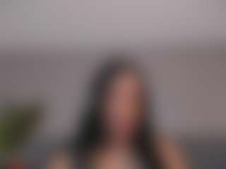 E M E L I E - 89's Live Sex Cam Show