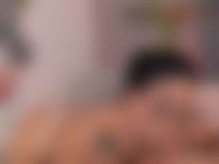 E M E L I E - 89's Live Sex Cam Show