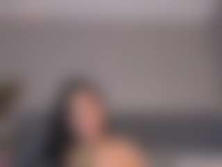 E M E L I E - 89's Live Sex Cam Show