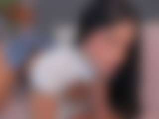 E M E L I E - 89's Live Sex Cam Show