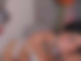 E M E L I E - 89's Live Sex Cam Show