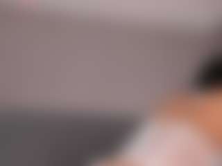Live cam show with E M E L I E - 89 - Thin on Fling VIP Chat