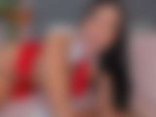E M E L I E - 89's Live Sex Cam Show