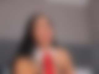 E M E L I E - 89's Live Sex Cam Show
