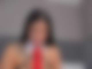 E M E L I E - 89's Live Sex Cam Show