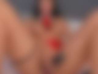 E M E L I E - 89's Live Sex Cam Show