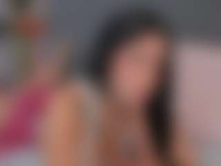 E M E L I E - 89's Live Sex Cam Show