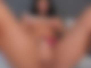 E M E L I E - 89's Live Sex Cam Show