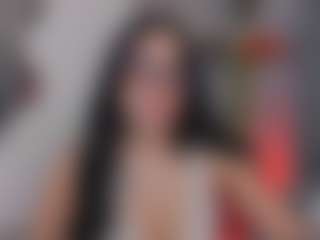 Live cam show with E M E L I E - 89 - Facial on EXY