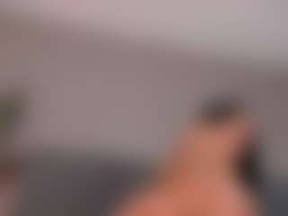 E M E L I E - 89's Live Sex Cam Show