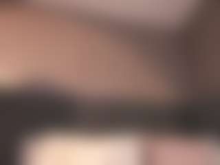 E M E L I E - 89's Live Sex Cam Show