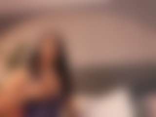 E M E L I E - 89's Live Sex Cam Show