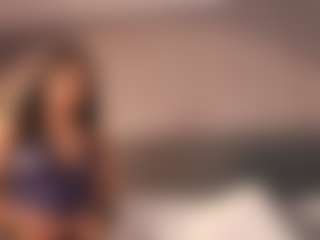 E M E L I E - 89's Live Sex Cam Show