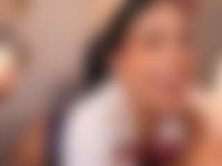 E M E L I E - 89's Live Sex Cam Show