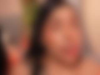 E M E L I E - 89's Live Sex Cam Show
