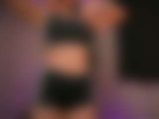 Live cam show with AmyWalkerX - Control on Hubzter Live