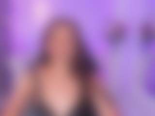 Live cam show with HannaaMills - Deepthroat on Camsoda