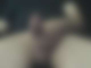 Live cam show with legendario718293 - Living Room on sexylive.show