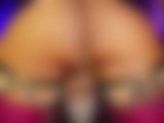 Live cam show with PauulaRH - Small Tits on Free Soda