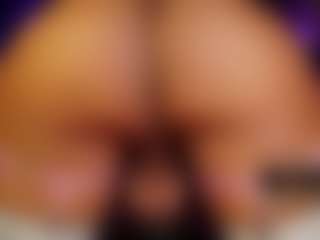 Live cam show with PauulaRH - Brown Eyes on Camsoda