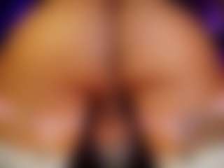 Live cam show with PauulaRH - Brown Eyes on Camsoda