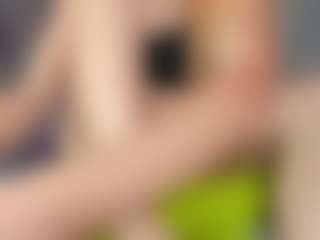 Live cam show with sweett-miia - Red Hair on Hubzter Live