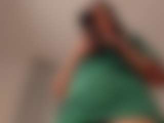 Live cam show with Miisscanela - Ass Bouncing on Uber Horny