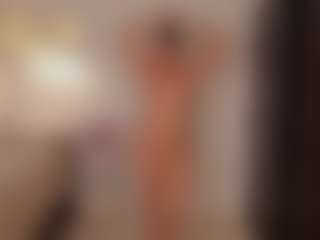 Live cam show with Miisscanela - Athletic on Camsoda