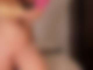Live cam show with Miisscanela - Asshole on SxyPornLive