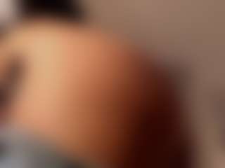 Live cam show with Miisscanela - Ass Bouncing on Camsoda