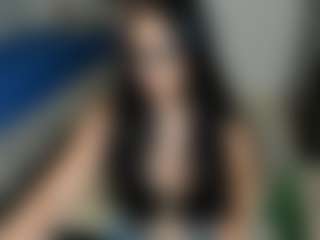 Miisscanela MILF webcam performer live streaming