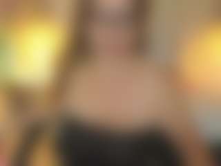 Live cam show with gisela27 - Glasses on Hubzter Live