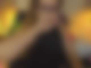 Live cam show with gisela27 - Glasses on googirlz